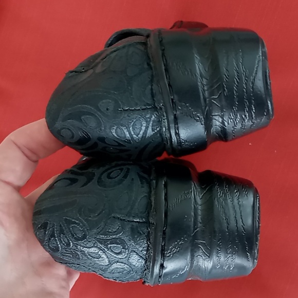 BOC Born Concept  Women's Peggy Charcoal Gray Clog Embossed Detail Size 6/ 36.5 - Picture 7 of 9